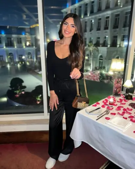 Date night

.
.
.
date datenight black friday explore
INSTAGRAM.COM
yasmi