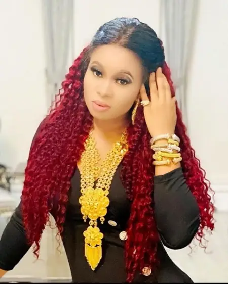 A true goddess. U are beautiful inside and outside. To kn u is to love