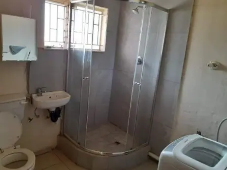 Student Student Accommodation near CUT, FS

Villa Verron Flat, Willows. - R2,