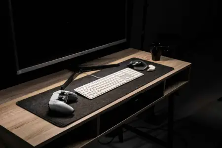 Now, no more scratches on your desk. Meet our minimalistic Desk Pad! 