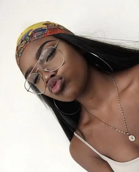 Is there anyone for extra affair? hook me I am willing to give it a try