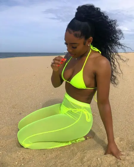 Hooker offers old man happy ending for money