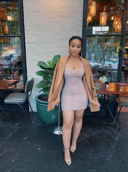 Need beauteous resplendent enticing fine girl for sex?