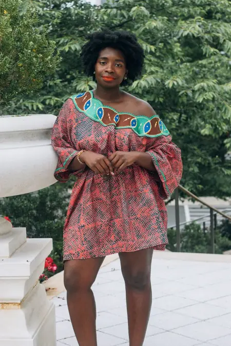 I am a accountant woman need some money