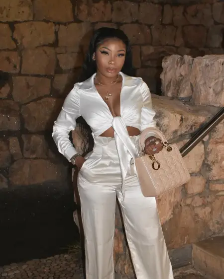 Im available for hookup Morgan Neal