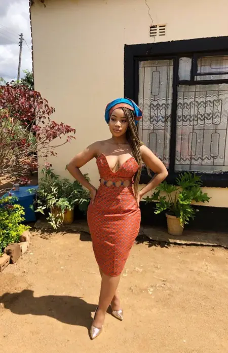 hello Im Colombian available to fuck right now write me so we can have a good time I only receive cash per hour at 