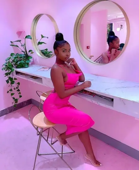 Available for meet and fuck  incalls and outcalls 