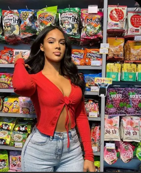 hello Im Colombian available to fuck right now write me so we can have a good time I only receive cash per hour at 