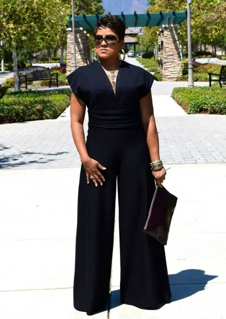 Hot Venezuelan I only accept cash 