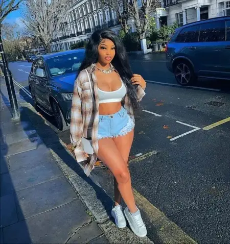 No need cash ,I need just sexIf your charmed, Please send me your number