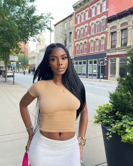 Need nice angelic pulchritudinous enticing girl for fun?