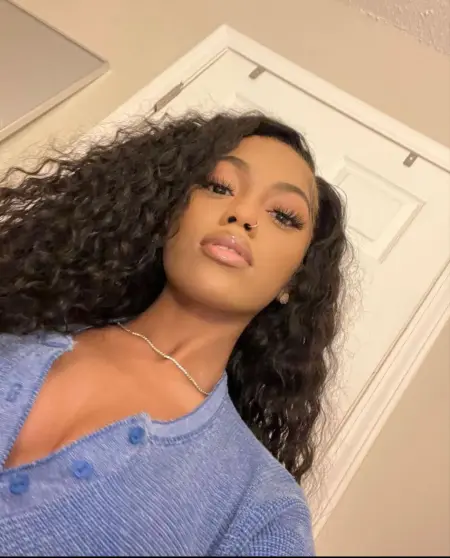 Dream to play with my chest?