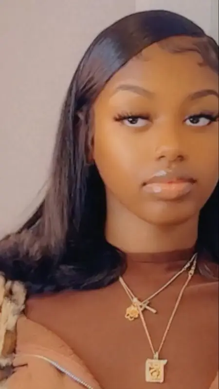 I am cute easy hooker interested in fun in exchange