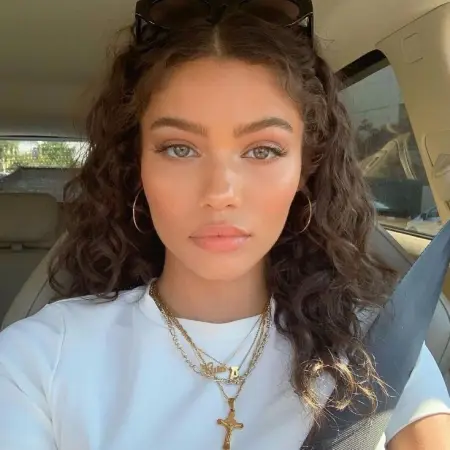 I am a dropped out lady need some money for fuck