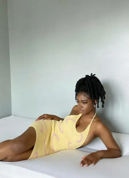 100 Home alone single lady looking sex. Anyone interested