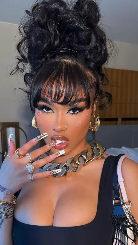 Are you Looking for a body to B pleasure?