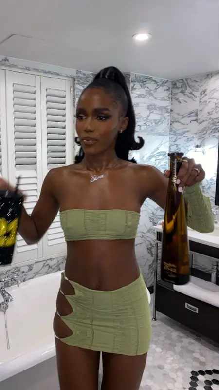 I am from Comoros new here for sex fun money