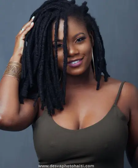 I am a house girl need some money