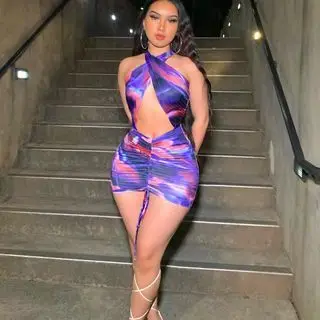 I am a sales woman need some money sex and liquor