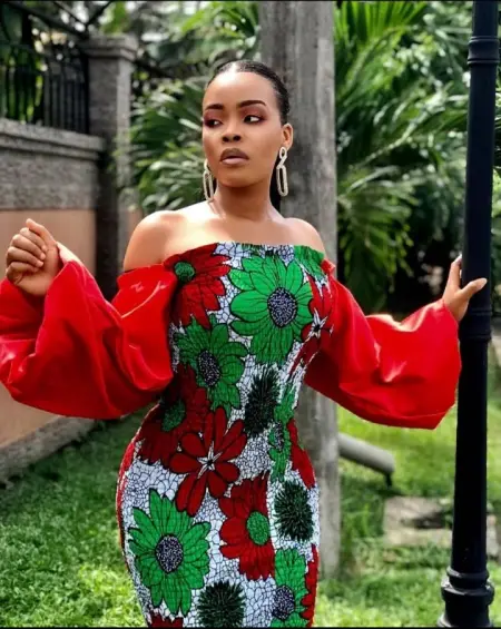 I offer both incallout call  sex  Gangbang  Car date  ETC I also sell my sex videos