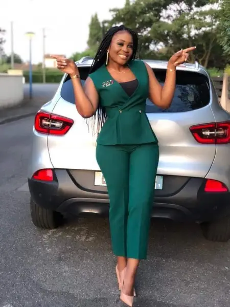 AM AVAILABLE WANNA TASTE HOW SWEET I AM?  