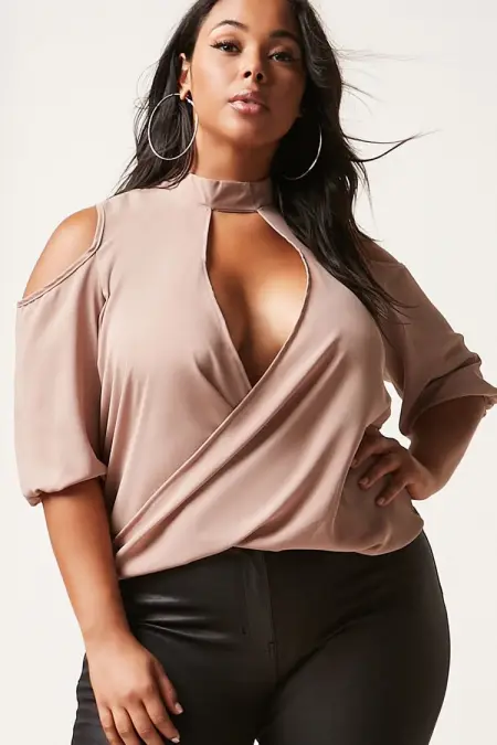 AVAILABLE FOR HOOKUP BOTH IN