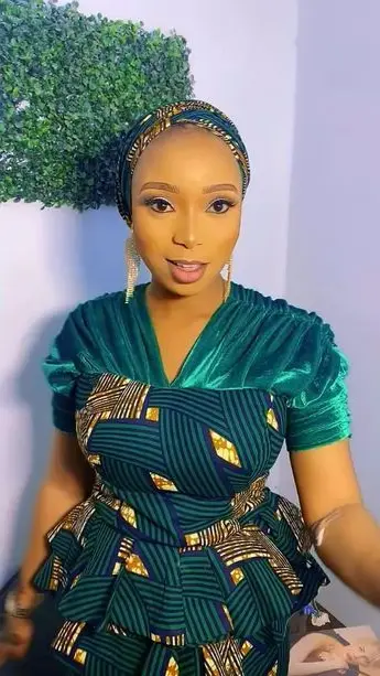 87566 freakiest girl in town . I do IN