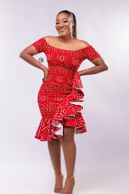 Available for hookup , massages in