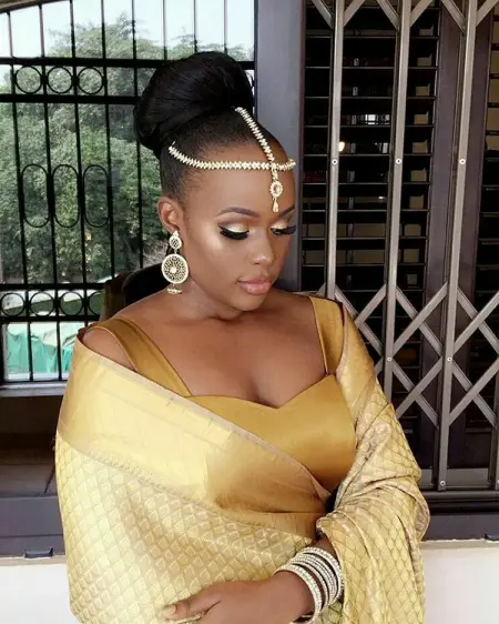 A single older woman looking for a long term relationship