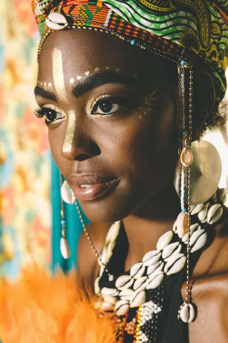 AVAILABLE FOR HOOKUP AND MASSAGE 