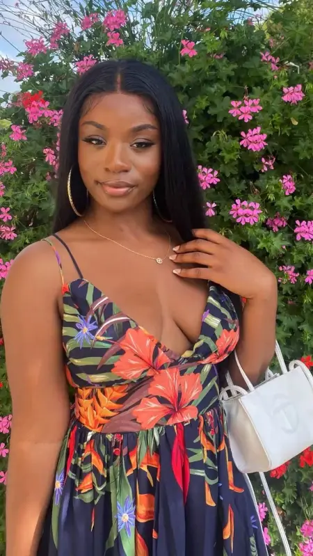 Makes me feel like Im not alone freakiest girl in town . IN