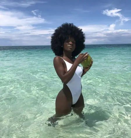 I AM A HOT GIRL WITH CLEAN PUSSY AND TITS420 FRIENDLY ,READY TO FUCK HARDER ,SUCK, SENSUAL