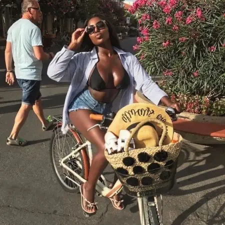 ARE YOU SICK  OF FAKE ADS? IM AVAILABLE STRICTLY FOR ADULT FUN  HIT ME UP TO MEET THE REAL ESCORT  NO GAMES NO BS