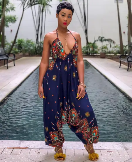 Available for hookup , service includes blow job ,anal sex, car sex ,sex with condom or without condom 