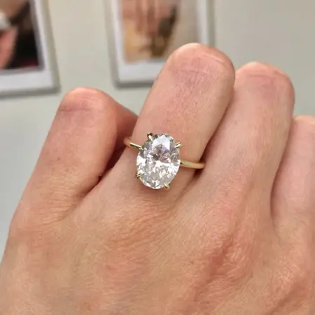 CULLENJEWELLERY.COM
Meet Daisy
Oval Solitaire
Shop Now
Oval Solitaire