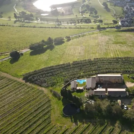 PORTAL.FLOWLIVING.COM
Overlooking the Devonvale Golf Course
Learn More
 