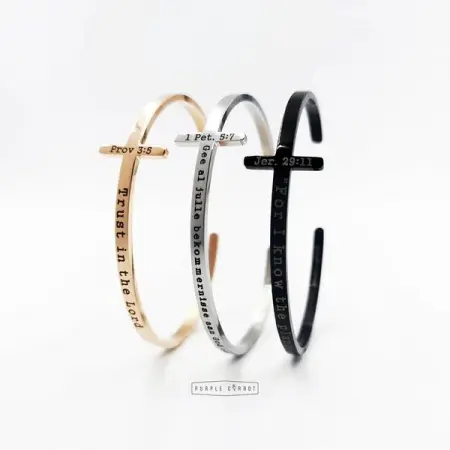 PURPLE-CARROT.CO.ZA
Cross Cuff bangle
Available in Silver, Rose Gold and Black