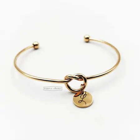 PURPLE-CARROT.CO.ZA
Infinity knot Bangle
Available in Silver, Rose Gold and Bla