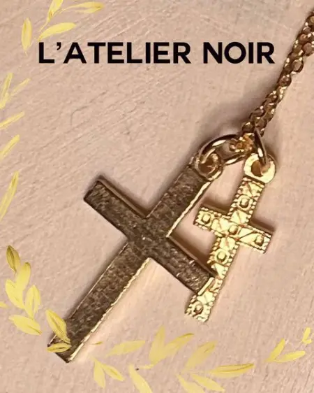 The DIVINE collection in 18K gold plating of necklaces, bracelets and rings. This neckl