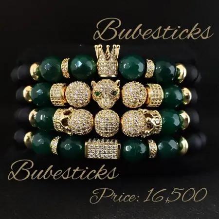 An absolutely beautiful set, dont you agree? The green on this is everything 

DM to o