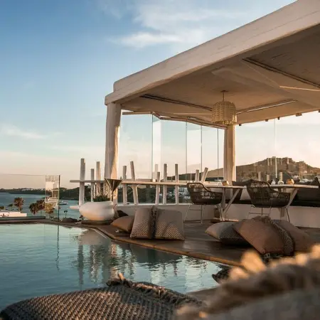 Luxurious, private, utterly sensational A truly awakening hospitality experience! Your pe