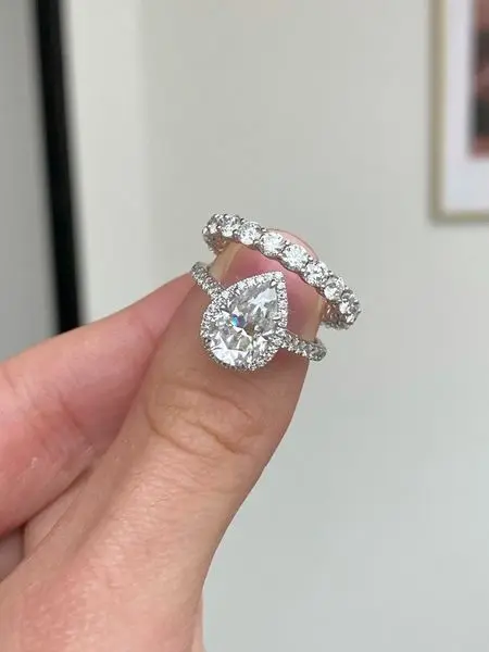 CULLENMOISSANITE.COM
Madeline - White Gold Pair Halo
Starting from 2,860
Shop Now
Startin