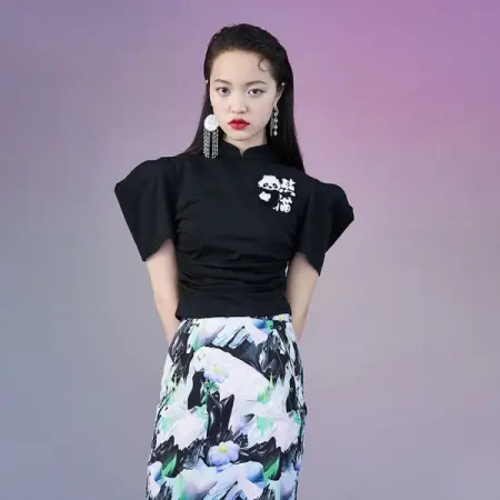 SHOP.MUKZIN.COM
Vintage Black Panda T-shirt
39.00
Learn More
39.00