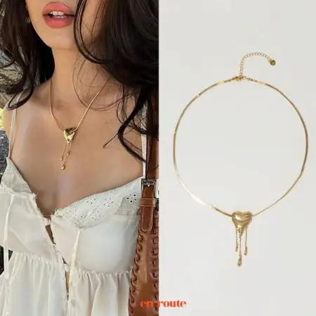 A new spin on the classic heart shaped necklace.This elevates any Y2K outfitShop before 