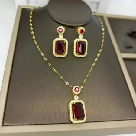 API.WHATSAPP.COM
Hold on!
Send WhatsApp Message
 