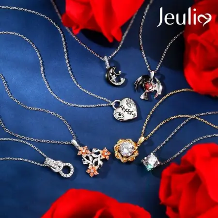 Necklaces are the perfect eye-catching accessories to show off your individua
