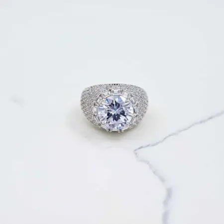 LUMINARYSOUTHAFRICA.COM
Bust Down Ring - White Gold
R1099,00
Shop Now
R1
