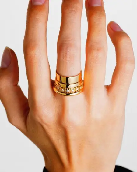 .

.
ONLINE SHOP LIMITED ORDER

9.23 2100 - 9.30 2359


SYNC1.0

HP

IS