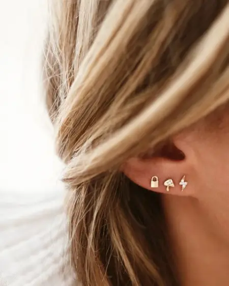 ELIZABETHSTONEJEWELRY.COM
Shop our New Earrings
20 OFF FIRST
Shop Now
20 OFF FIRST