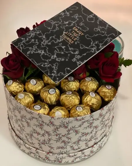 Enjoy the little things

enjoy littlethings anniversaire anniversary flowers flowerb